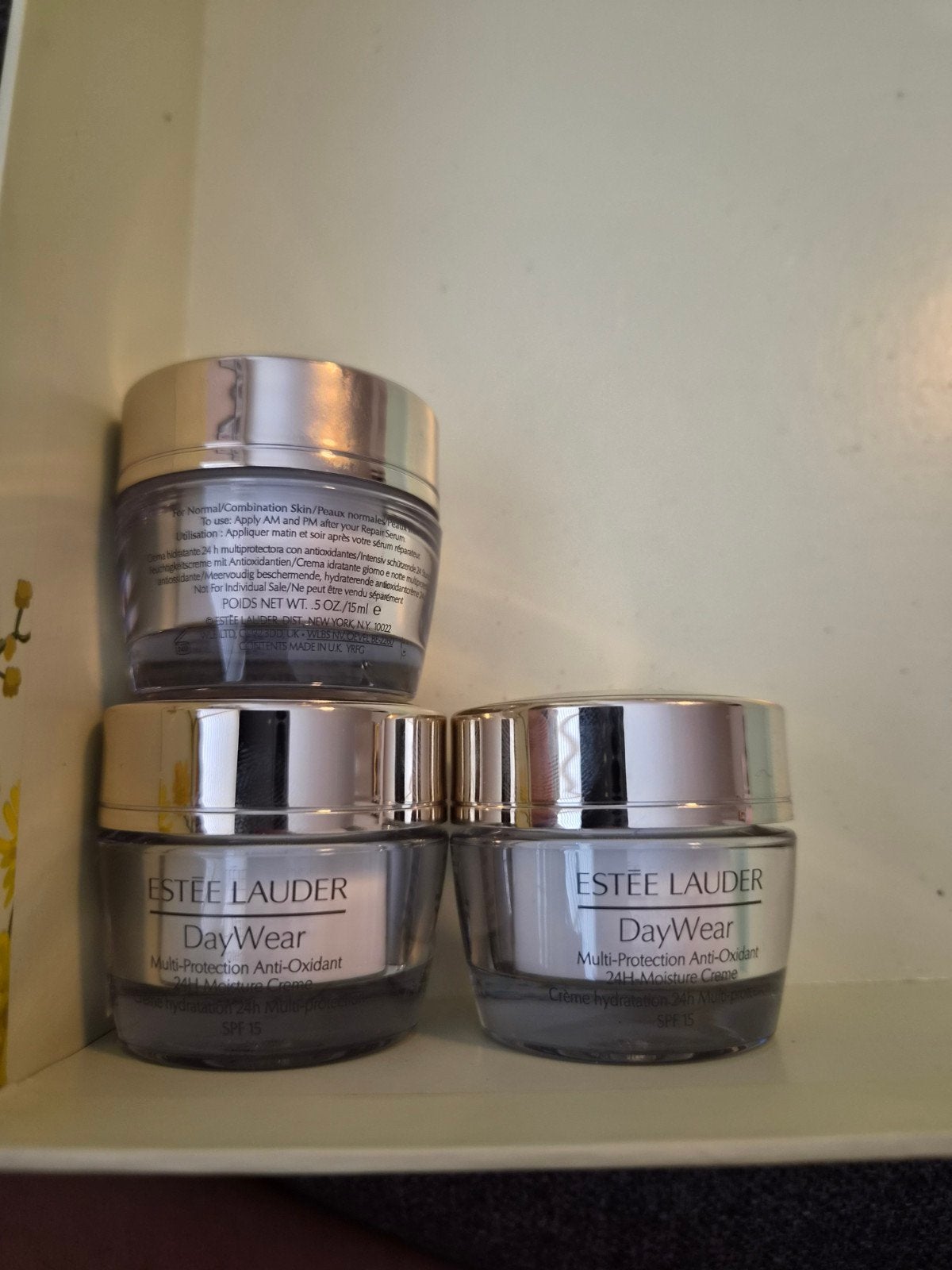 Estee Lauder daywear 24 moisture dagcreme 3x15ml, Ophalen of Verzenden, Nieuw, Gehele gezicht