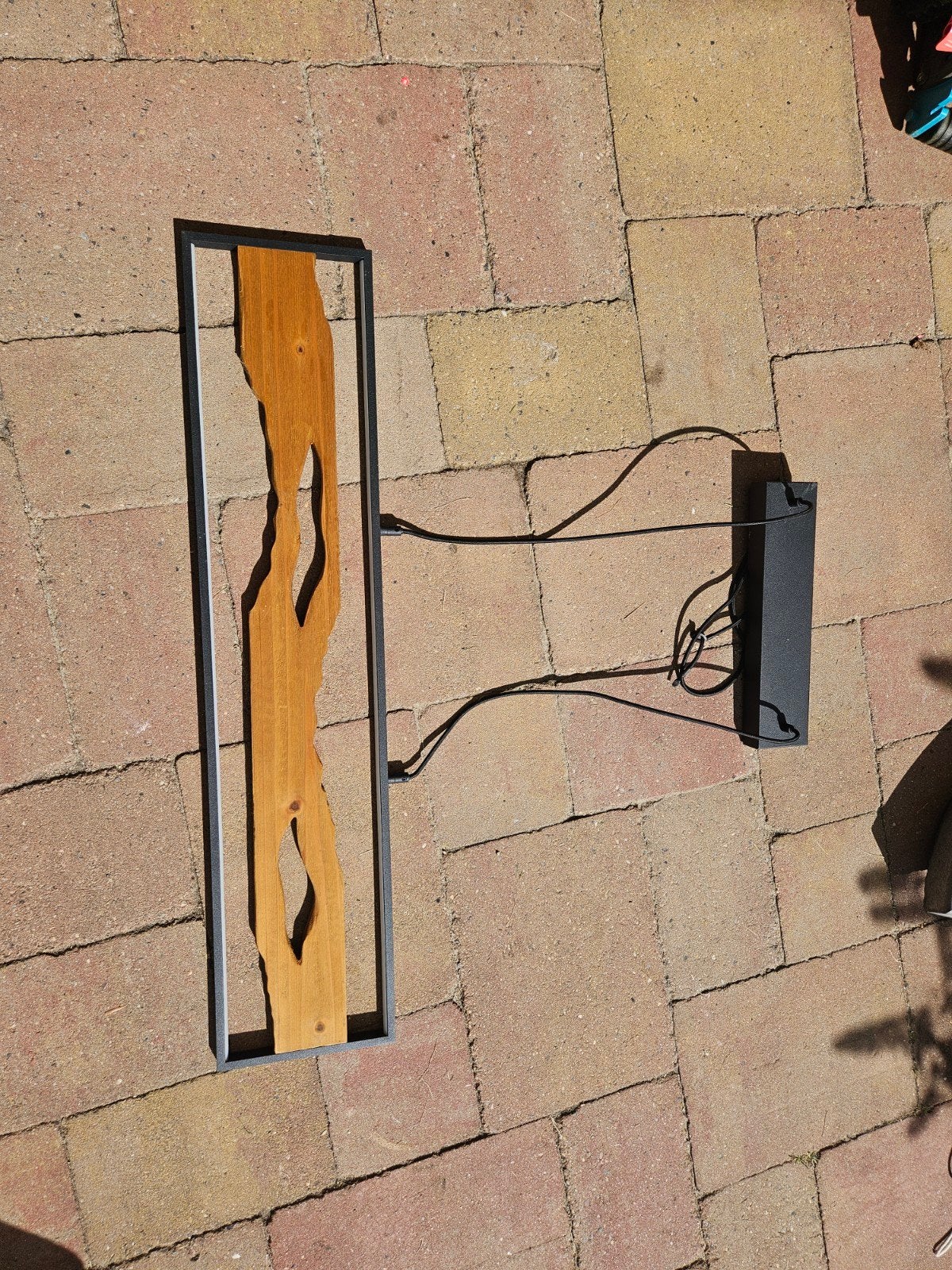 Unieke houten wandlamp met metalen frame, Ophalen, Zo goed als nieuw