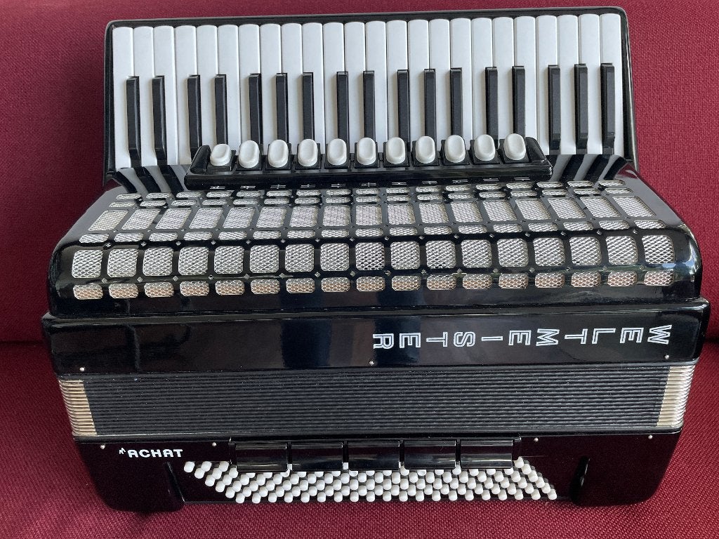Duitse Weltmeister Achat accordeon.120 bas.4 korig.Piccolo., Gebruikt, Met koffer, 120-bas, Weltmeister