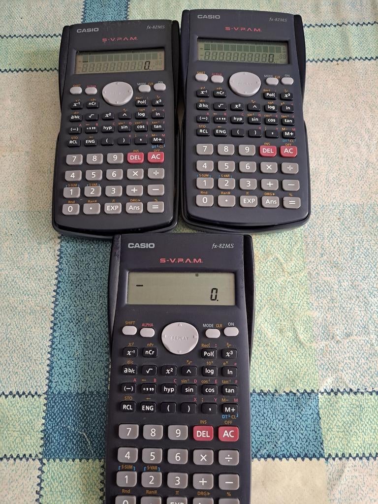 3 Casio FX-82 MS rekenmachines., Ophalen of Verzenden, Zo goed als nieuw