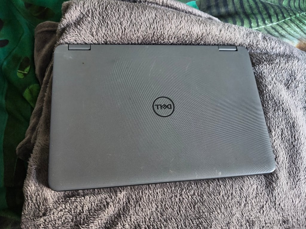 Dell Laptop - Ideaal voor School - Goede Staat, Ophalen, Gebruikt, 2 tot 3 Ghz, Qwerty