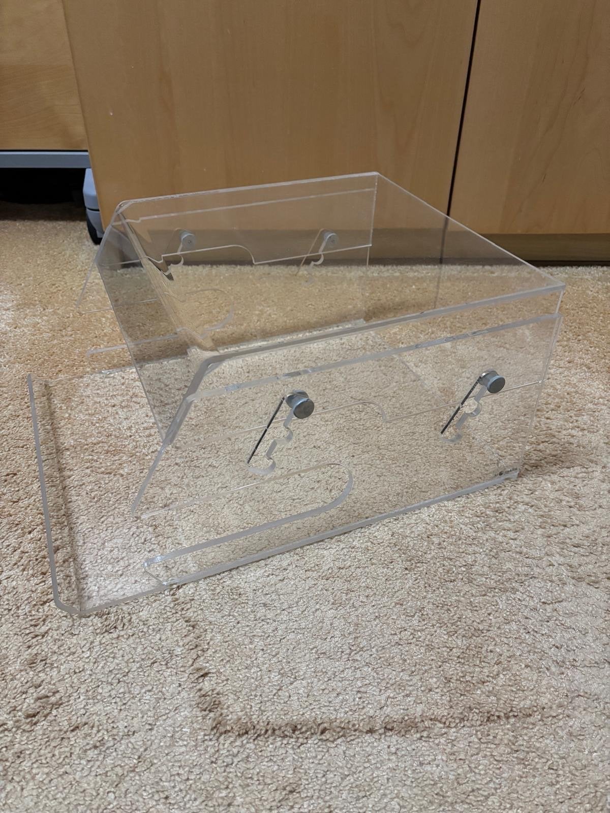 Plexiglas laptopstandaard voor bureau, Computers en Software, Ophalen of Verzenden, Zo goed als nieuw, In hoogte verstelbaar