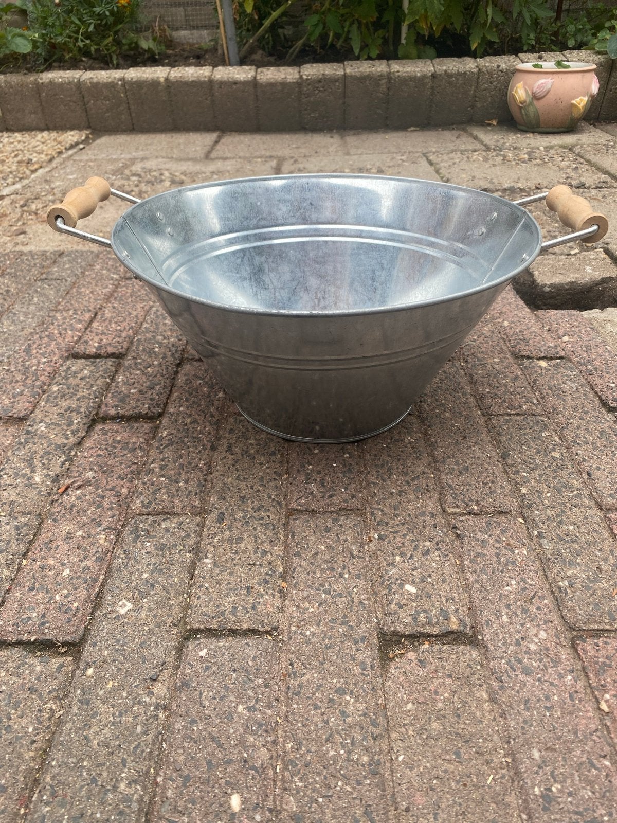 Zinken mand met houten handvatten, Minder dan 30 cm, Minder dan 60 cm, Rond, Ophalen of Verzenden