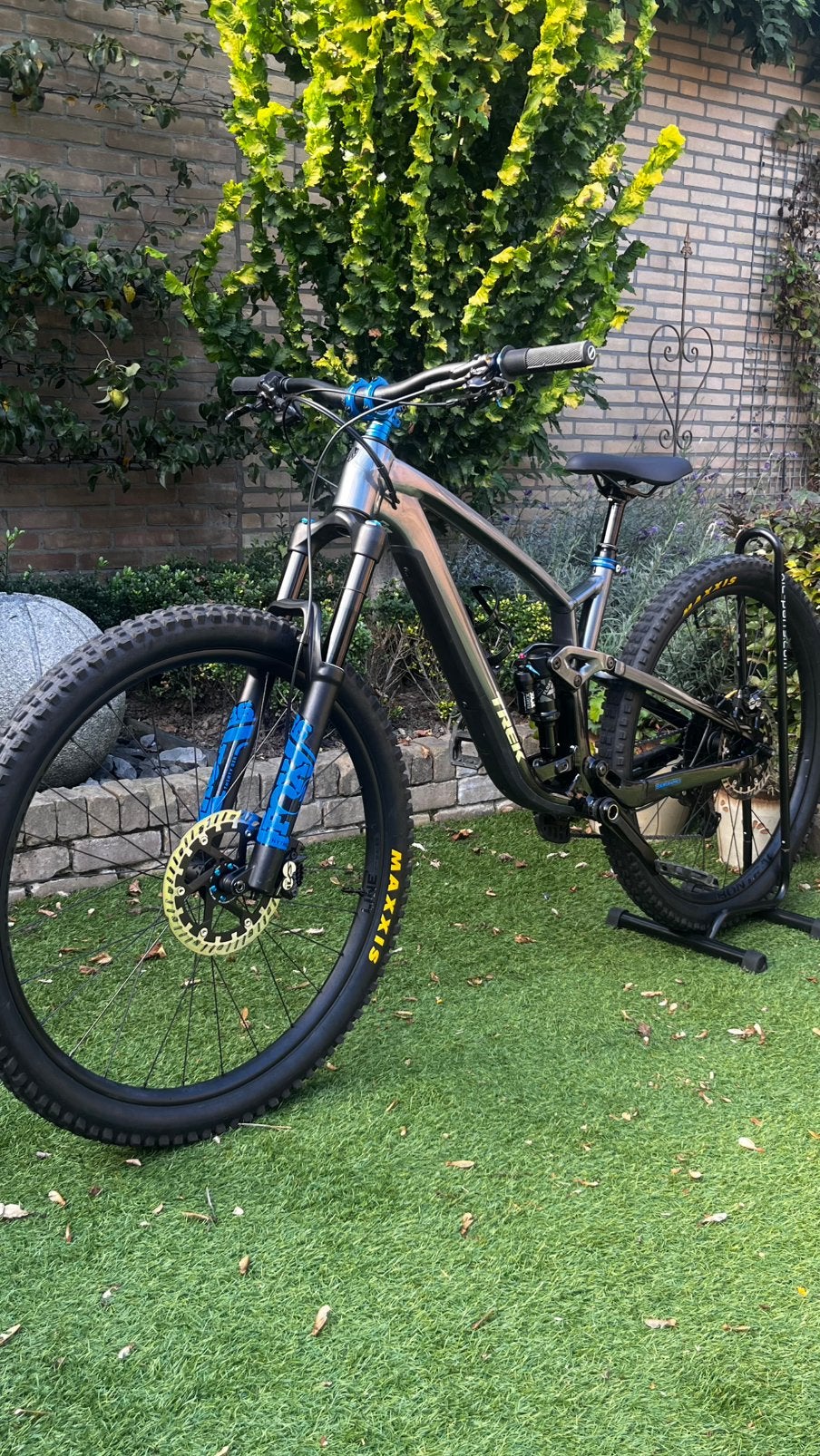 Trek fuel ex 8 gen 6 maat L full suspension mtb