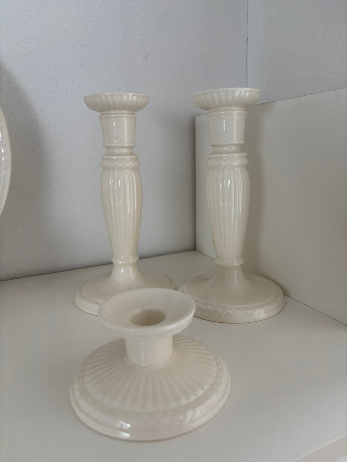 Wedgwood Edme kandelaars, 2 hoge en 1 lage, Ophalen of Verzenden, Zo goed als nieuw, Aardewerk