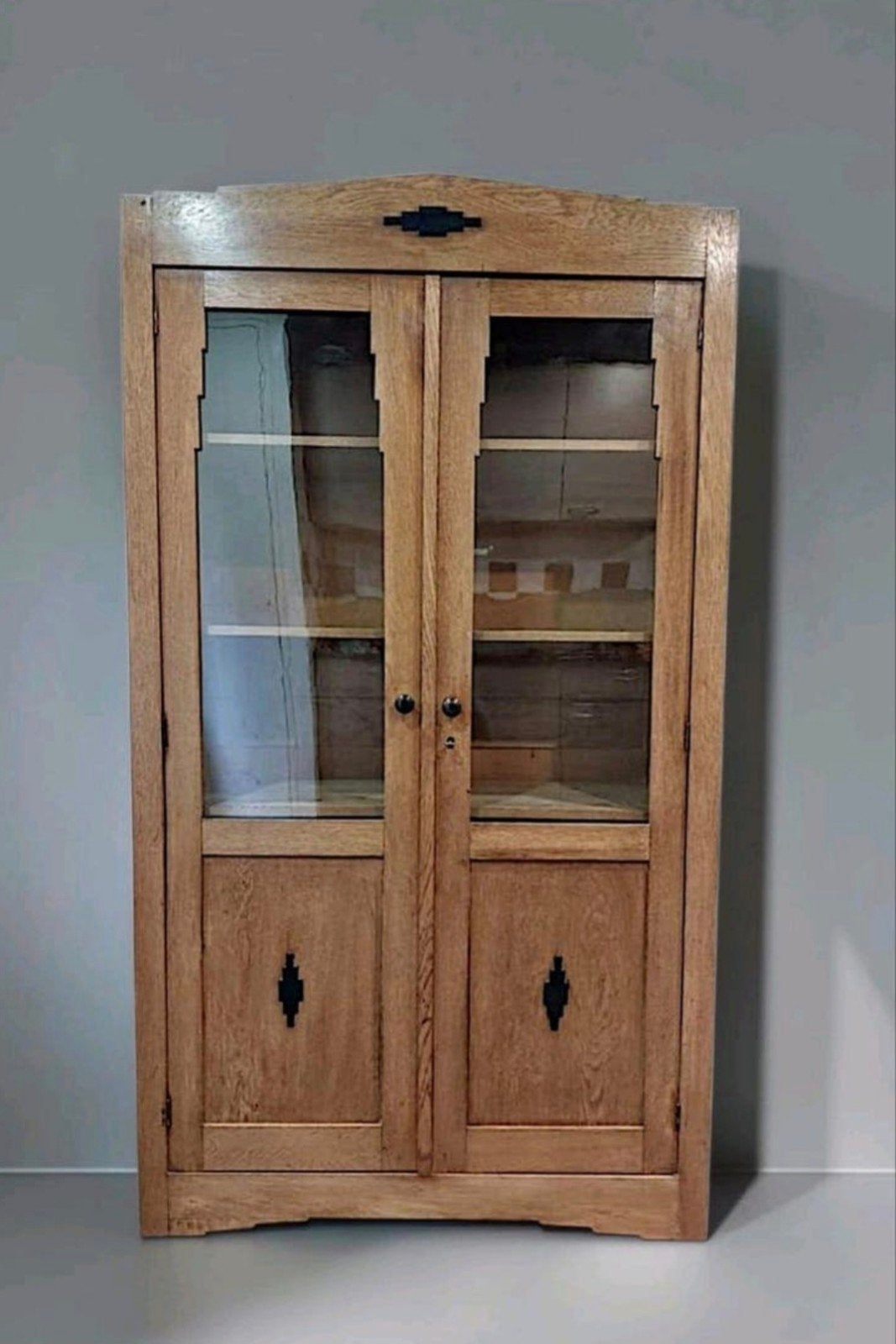 antieke kast Amsterdamse School boekenkast Art Deco