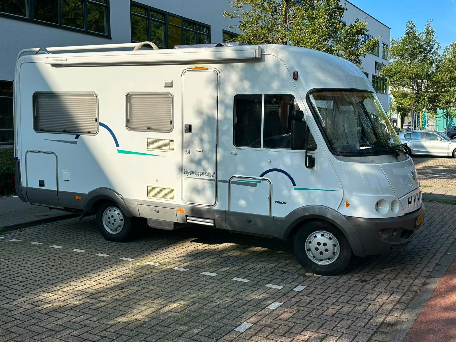 MOOIE HYMER CAMPER  VASTBED NIEUWE APK NIEUWE DISTRIBUTIE, Caravans en Kamperen, Integraal, Gaslek-detector, Ringverwarming, Fiat