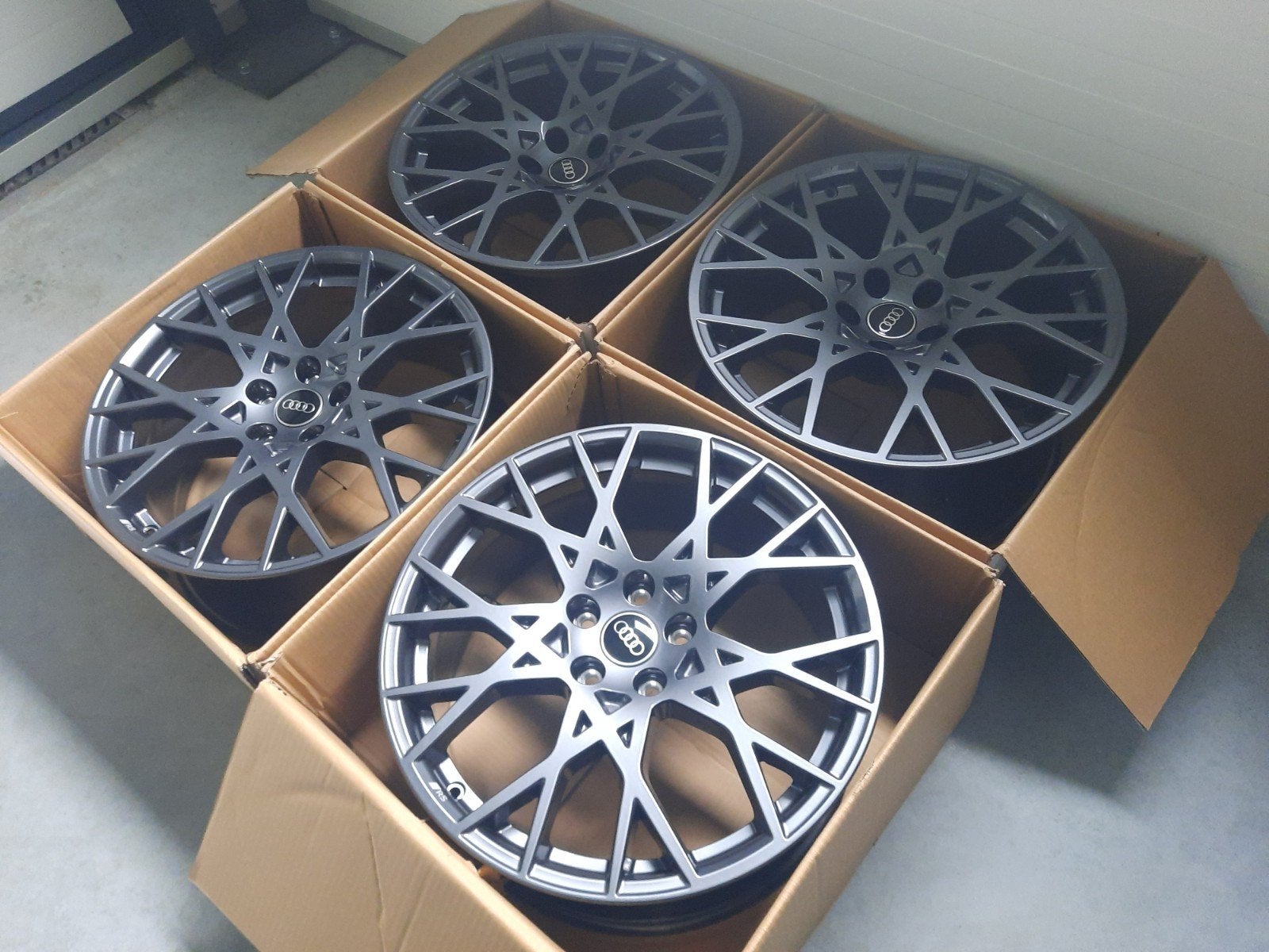 Splinternieuw originele 19inch Audi RS3 8Y Perfomance velgen, Velg(en), Nieuw, 235 mm, Personenwagen