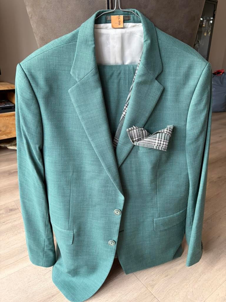Trouwpak groen, met twee gilets en bijpassende schoenen, Ophalen, Zo goed als nieuw, Maat 52/54 (L), Groen