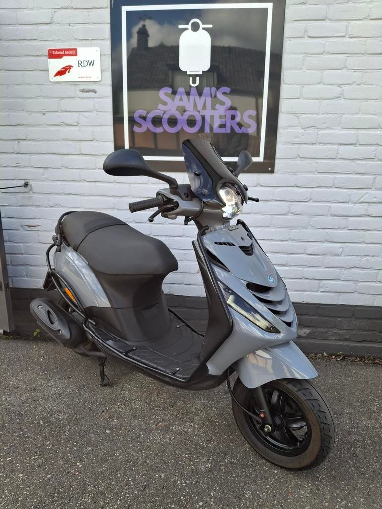 Piaggio Zip | 2017 | Full Option, Ophalen, Piaggio, Gebruikt, Maximaal 45 km/u