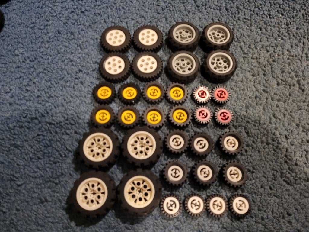 Partij S255=34x Lego technic wielen, Lego, Lego, Gebruikt, Lego