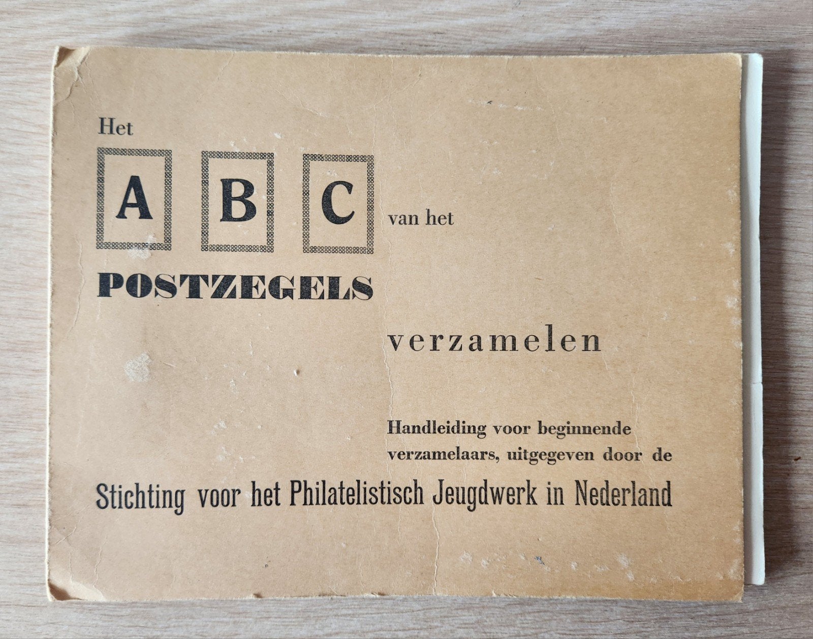 Het ABC van het Postzegels Verzamelen - Handleiding, Ophalen of Verzenden, Gelezen, Overige typen