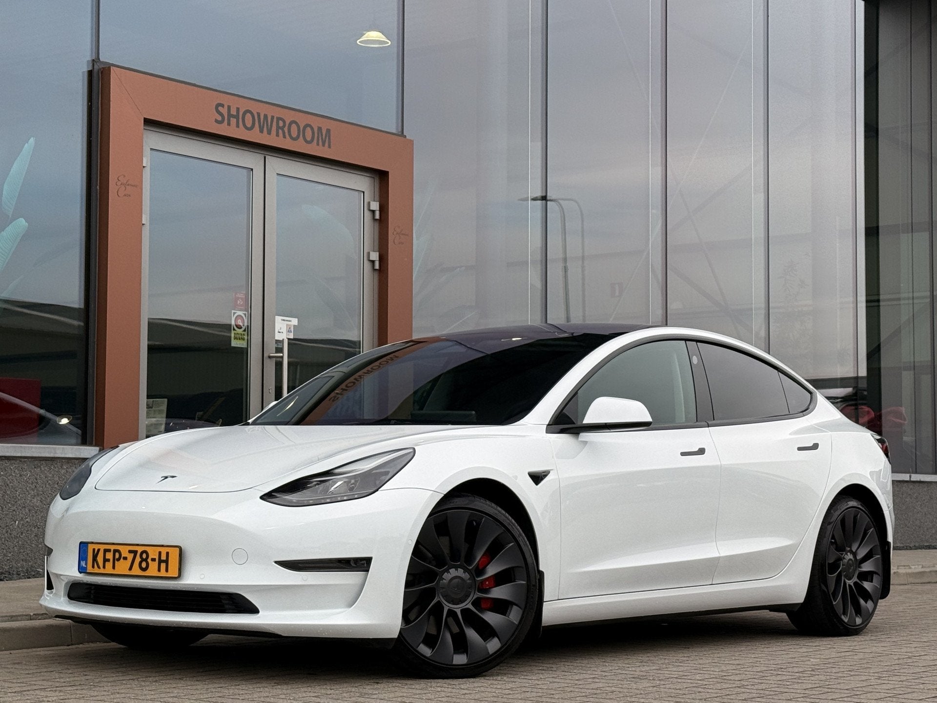 Tesla Model 3 Long Range AWD Dual Motor 75 kWh | ACC | Panor, Auto's, Automaat, Gebruikt, Zwart, Wit