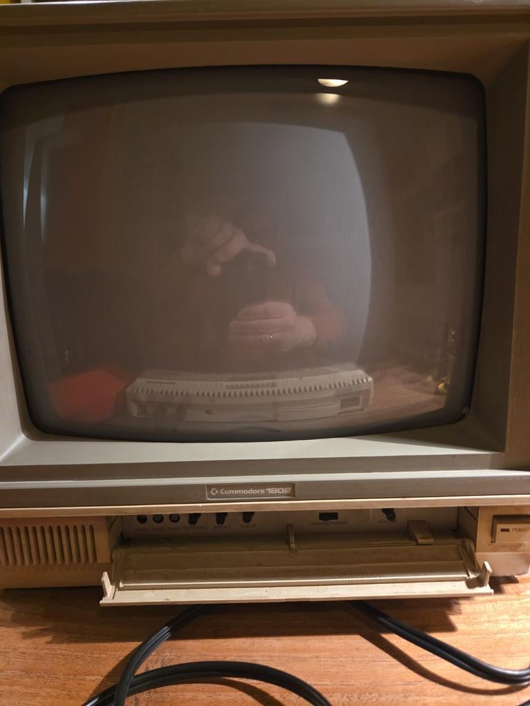 Commodore 1802 monitor, Ophalen