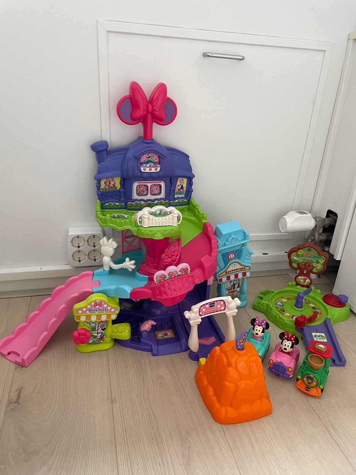 Vtech toettoet auto’s Disney Minnie’s winkelparadijs, Kinderen en Baby's, Speelgoed | Vtech, Ophalen of Verzenden, Zo goed als nieuw