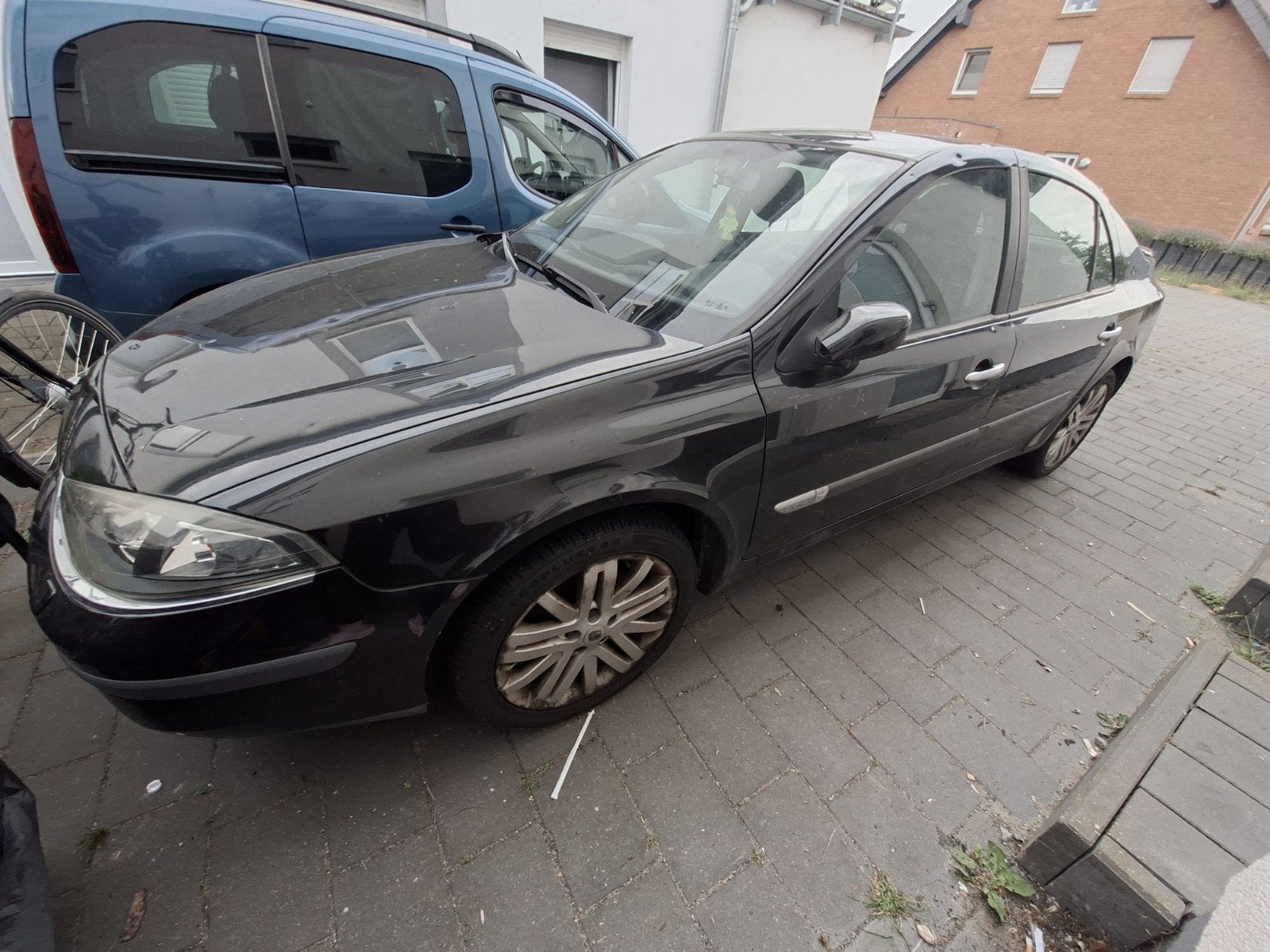 Renault Laguna 2.0 16V 100KW E4 2006 Zwart, Auto's, Renault, 4 cilinders, Leder en Stof, Zwart, Origineel Nederlands
