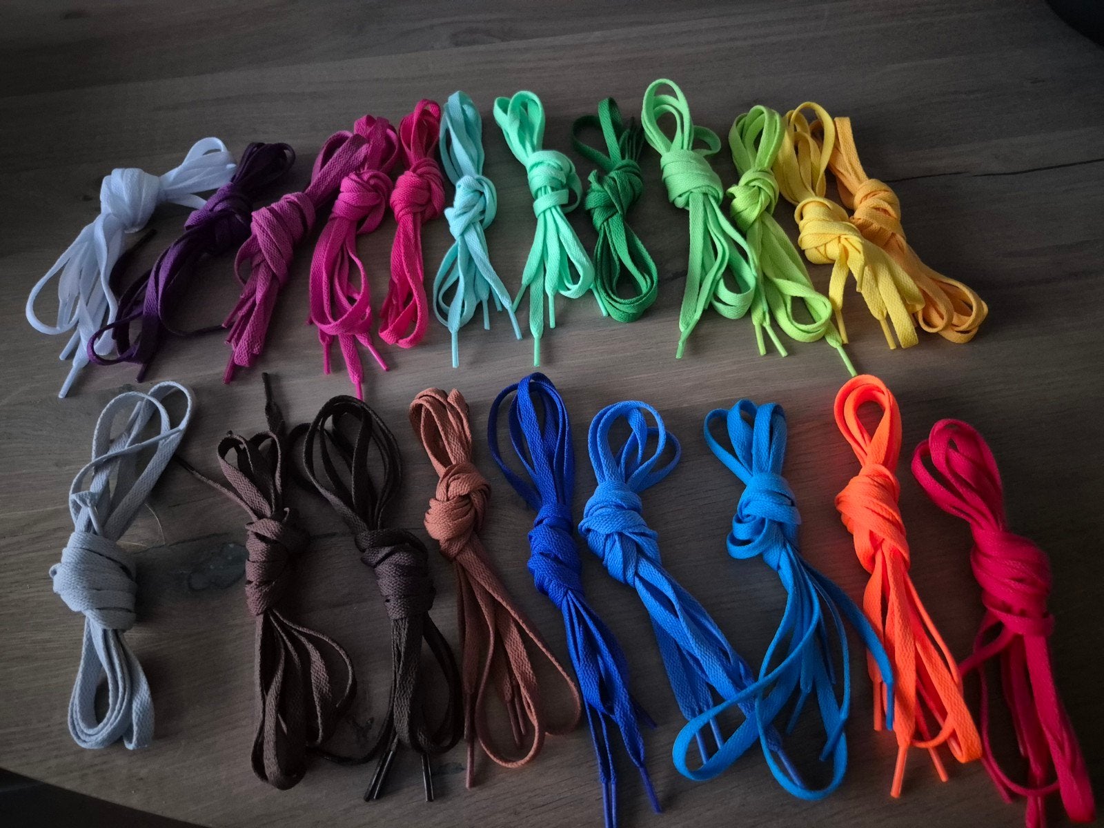 21 paar nieuw gekleurde veters, Ophalen, Nieuw, Jongen of Meisje, Schoenen