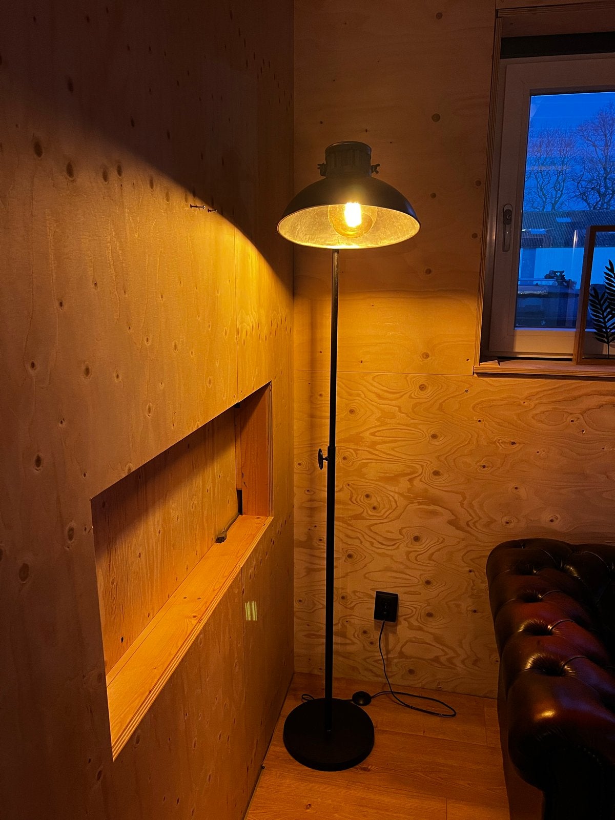 Industriële Vloerlamp met Draaiwiel - Stoer Design, Ophalen, Gebruikt, E27 (groot), Metaal