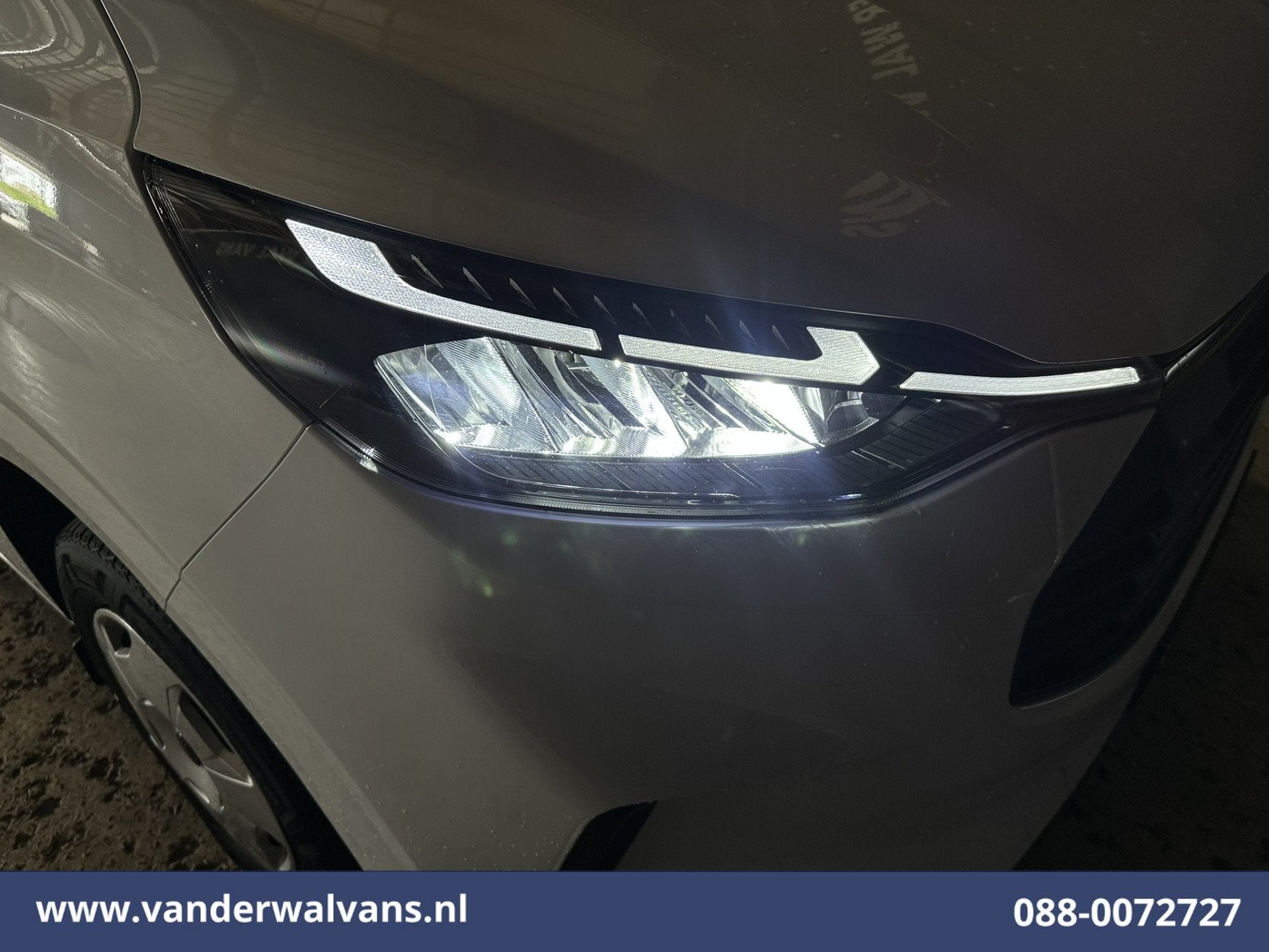 Ford Transit Custom 2.0 TDCI L1H1 Euro6 Airco | Camera | LED, Voorwielaandrijving, 1803 kg, 4 cilinders, 2000 kg