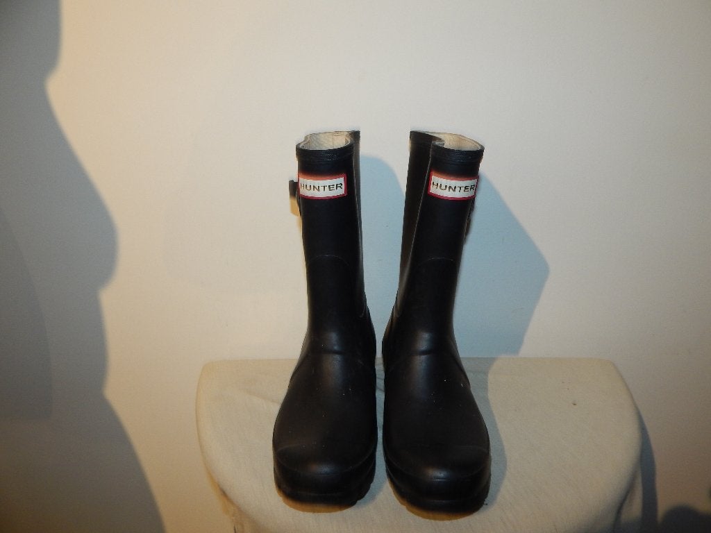 Hunter half hoge kunststof laarzen zwart merklabel erop 37, Kleding | Dames, Verzenden, Zwart, Lage of Enkellaarzen, Hunter