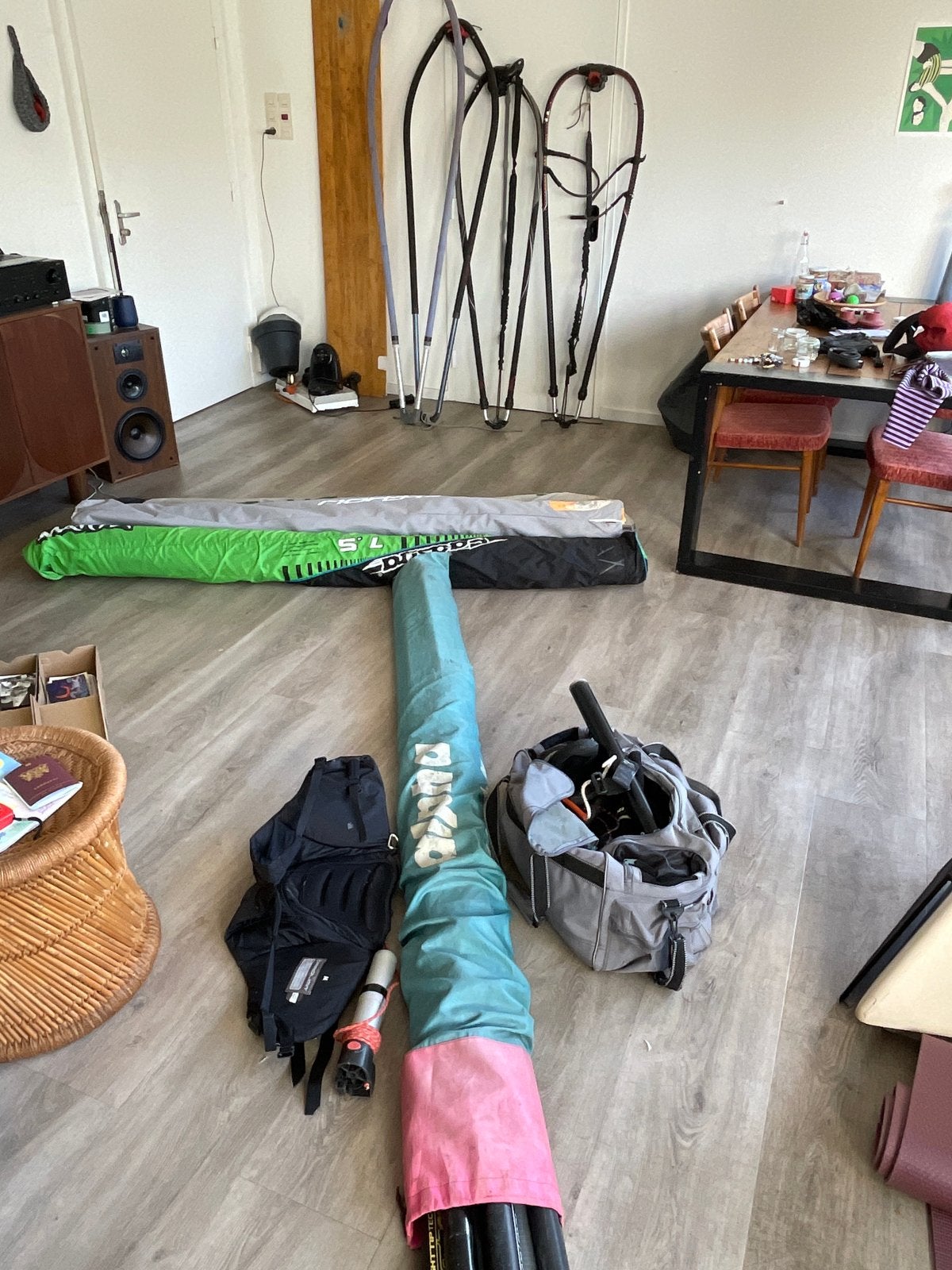Gebruikte windsurfspullen: zeilen, gieken, masten, trapeze M, Watersport en Boten, Ophalen, Gebruikt, Met giek, Overige typen