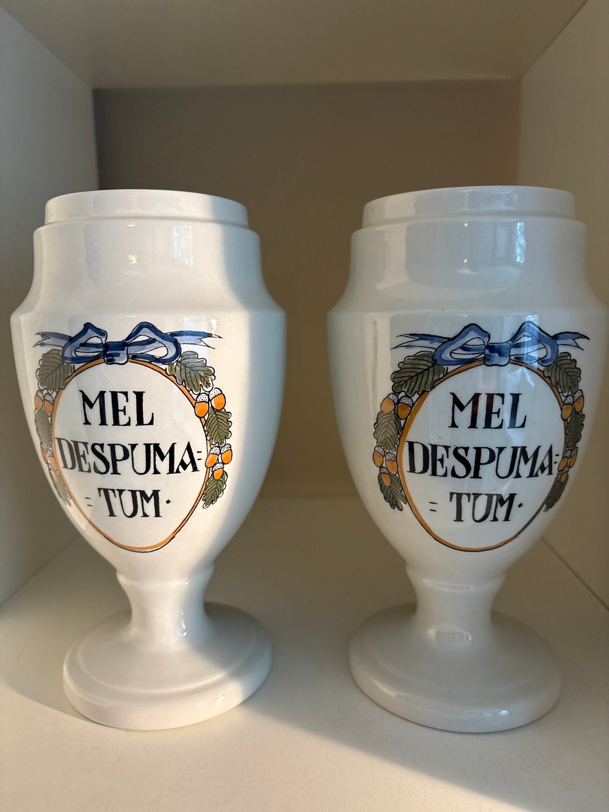 Set van 2 antieke apothekerspotten - Mel Despumatum, Ophalen of Verzenden