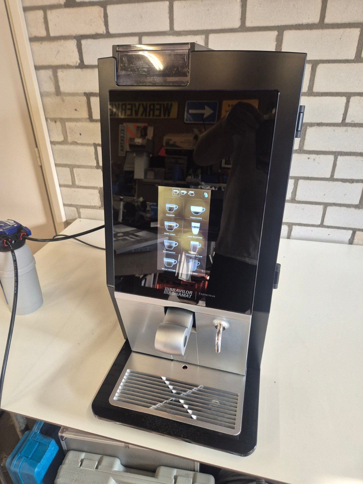 Bravilor Bonamat Esprecious 12 Koffiemachine, Witgoed en Apparatuur, Koffiezetapparaten, Afneembaar waterreservoir, VHH NL-1704RD Heerhugowaard
