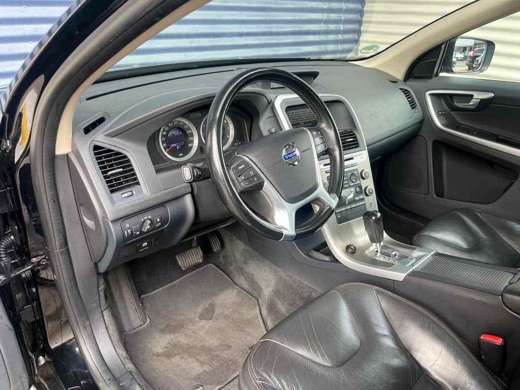 Volvo XC60 2.0T 203PK Aut. Summum Dakraam/Trekhaak/Xenon, Auto's, Euro 5, 4 cilinders, Blauw, Leder