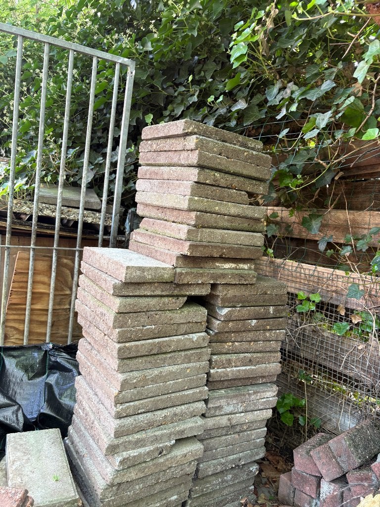 Gratis zand en tegels af te halen- Lelystad, Tuin en Terras, Ophalen, Nieuw, Ophoogzand