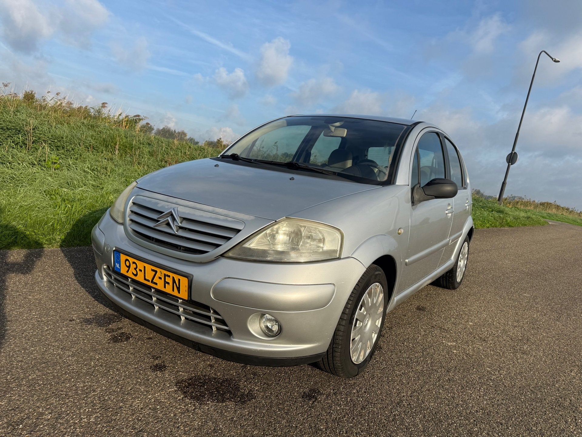Citroen C3 1.4i Exclusive AUTOMAAT ! LAGE STAND ! INCL NW AP, 15 km/l, Origineel Nederlands, Bedrijf, Verwarmde buitenspiegels