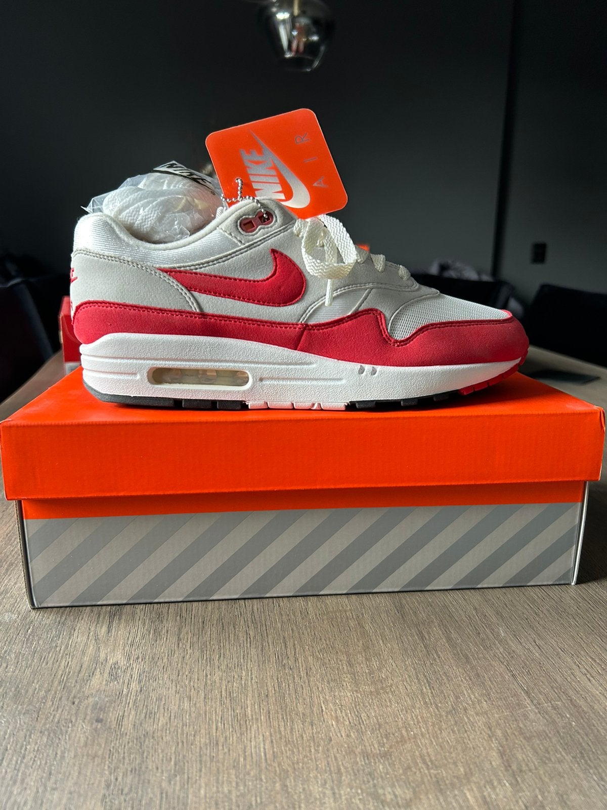 nike air max 1 anniversary red 41 ds, Overige kleuren, Nieuw, Ophalen of Verzenden, Sneakers of Gympen