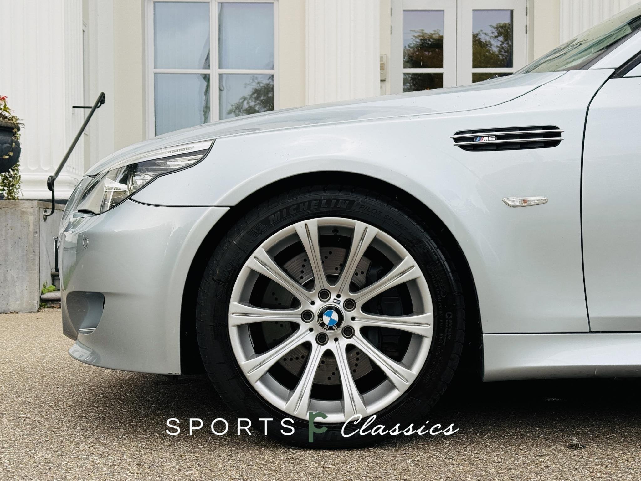 BMW 5-serie Touring M5 Volleder l Softclose l Origineel l l, Automaat, Achterwielaandrijving, 507 pk, Leder