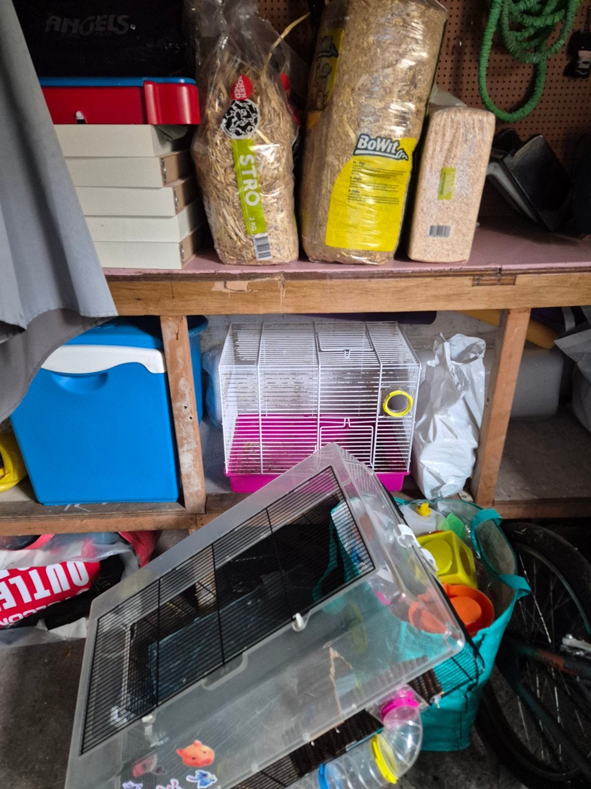 2 x hamsterkooi, buizen, attributen, stro, zaagsel etc., Ophalen of Verzenden, Gebruikt