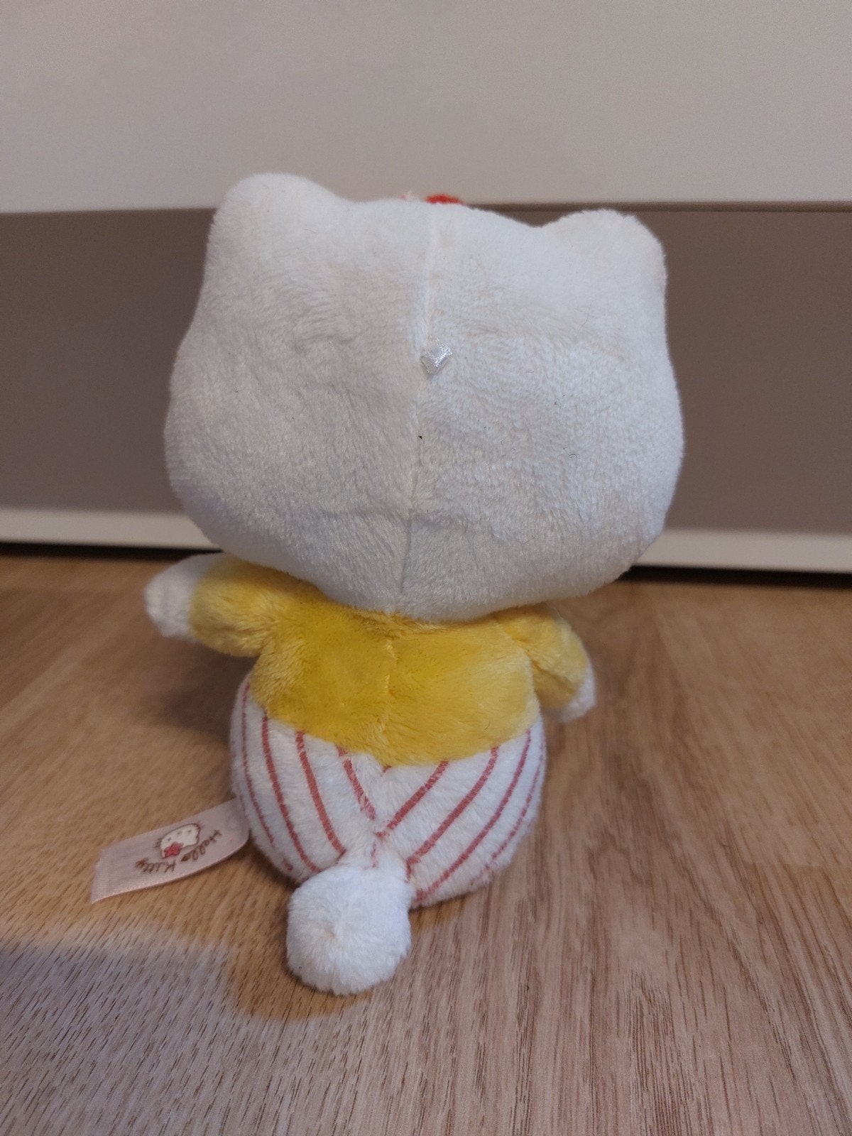 Hello kitty knuffeltje met aardbei 16 cm, Ophalen of Verzenden