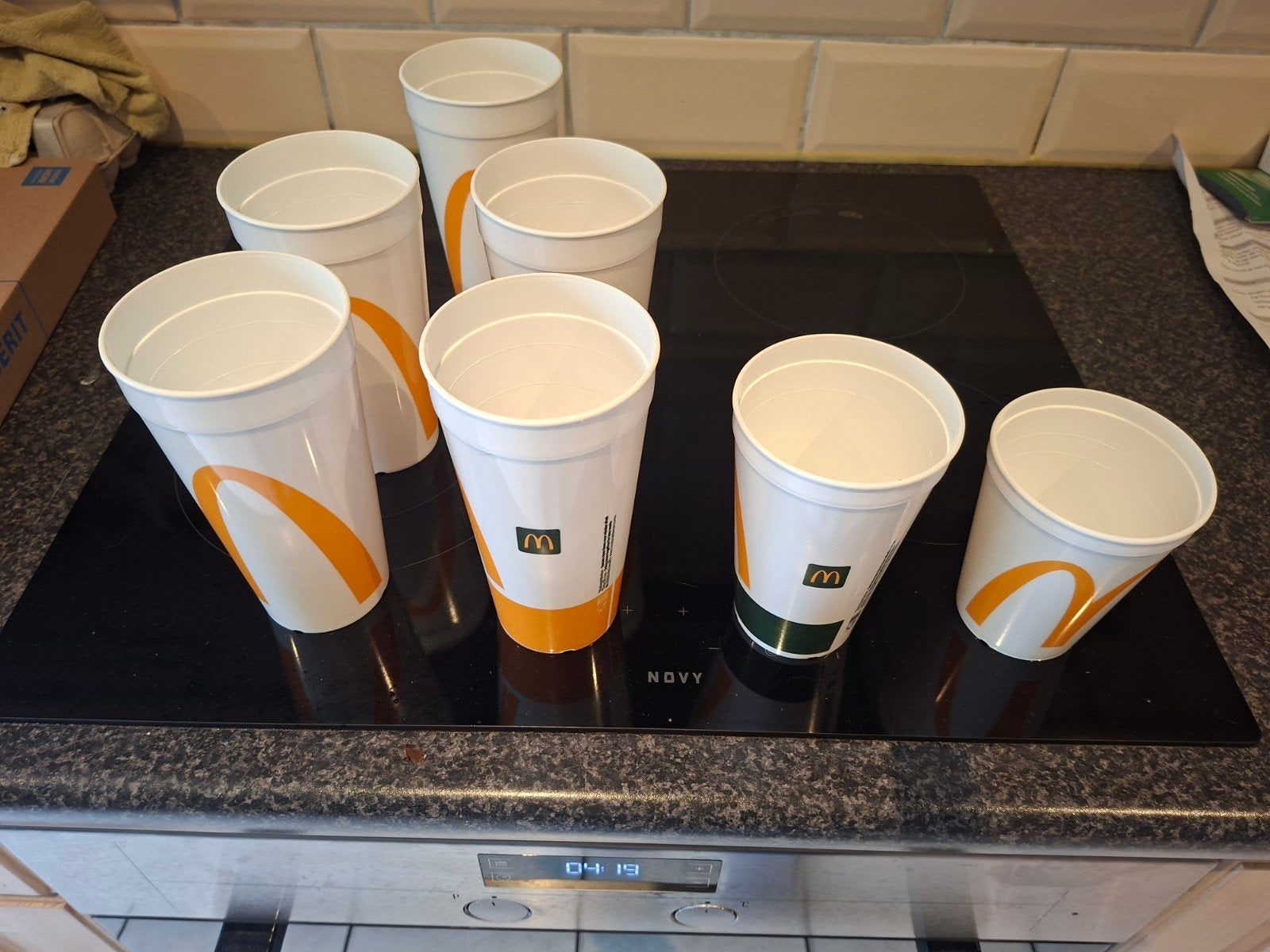 7 x mc donalds bekers, Ophalen of Verzenden, Zo goed als nieuw, Overige stijlen, Kop(pen) en/of Schotel(s)