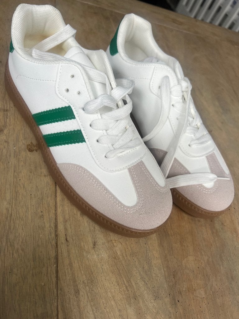 Nieuw ongedragen sneakers mt 39, Nala, Nieuw, Ophalen of Verzenden, Sneakers of Gympen