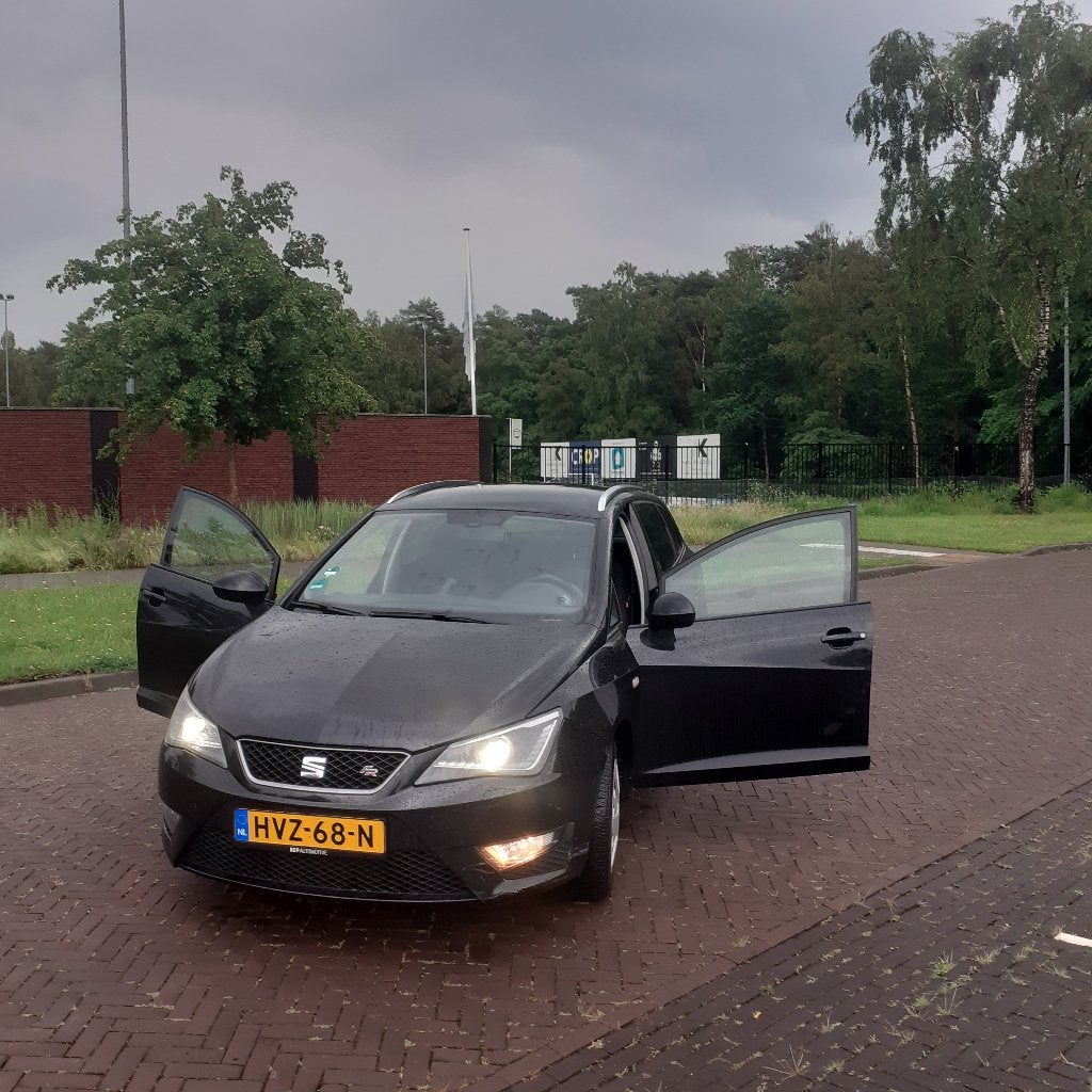 Seat Ibiza 1.2 TSI 77KW ST 2013 Zwart, Auto's, Seat, Achterwielaandrijving, Zwart, Leder en Stof, Handgeschakeld