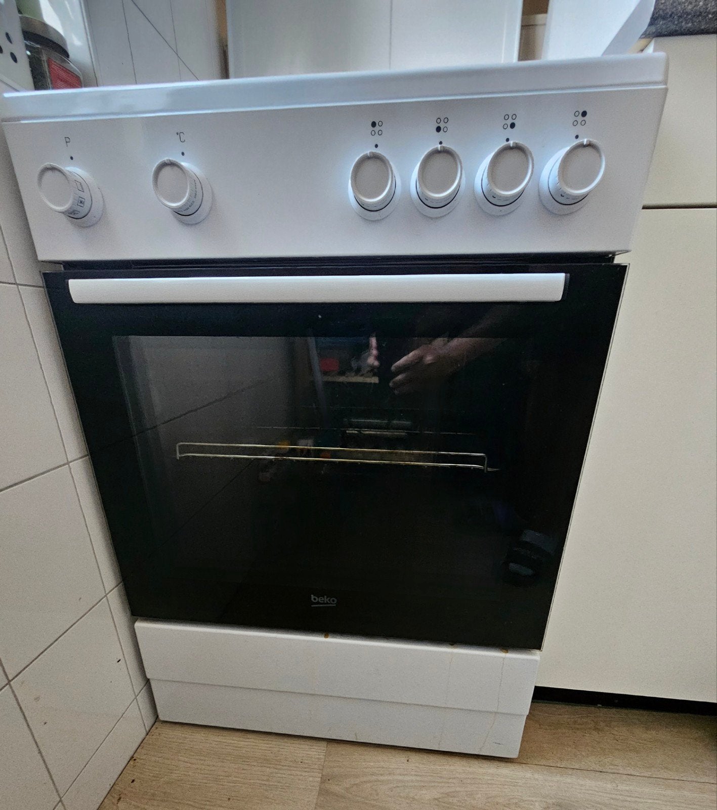 Beko gasfornuis 4 pits, Witgoed en Apparatuur, Zo goed als nieuw, Gas, Vrijstaand, 85 tot 90 cm