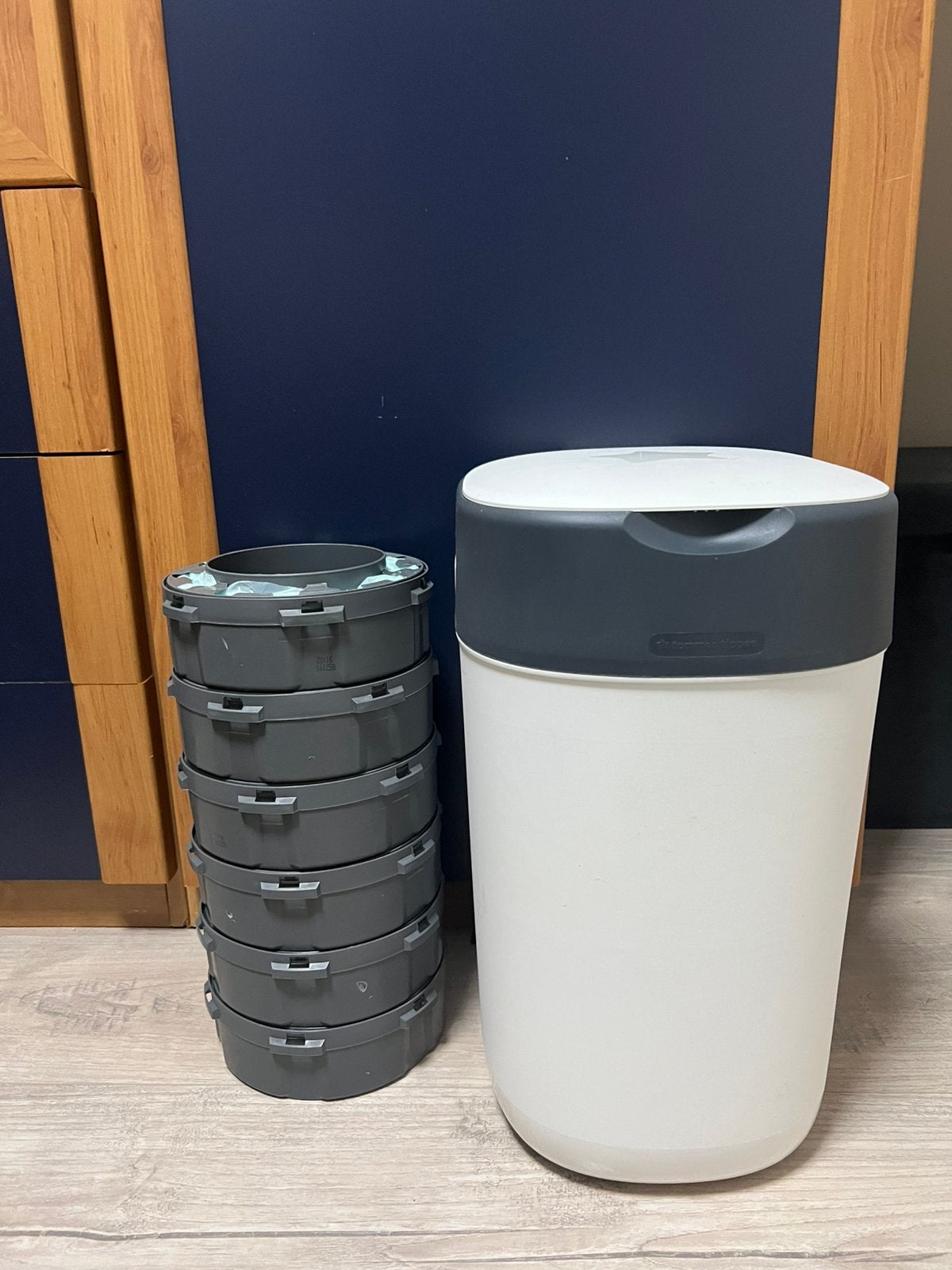 Tommee Tippee Twist En Click With refill packs,, Ophalen, Zo goed als nieuw, Overige typen