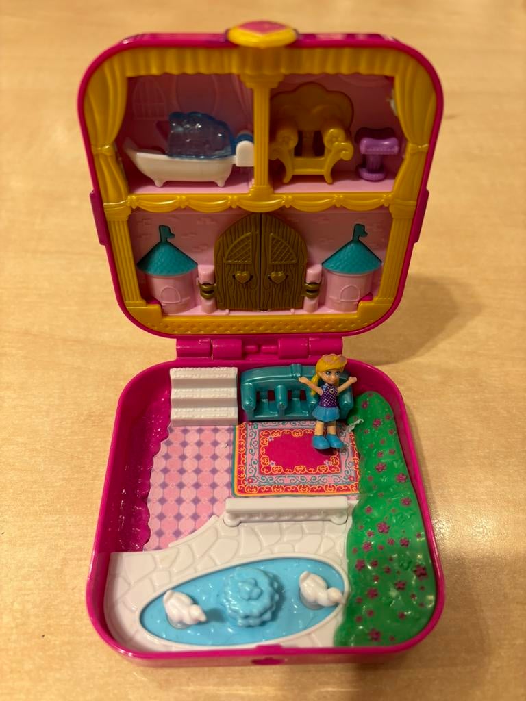 Polly pocket mattel 2018 met poppetje, Verzenden