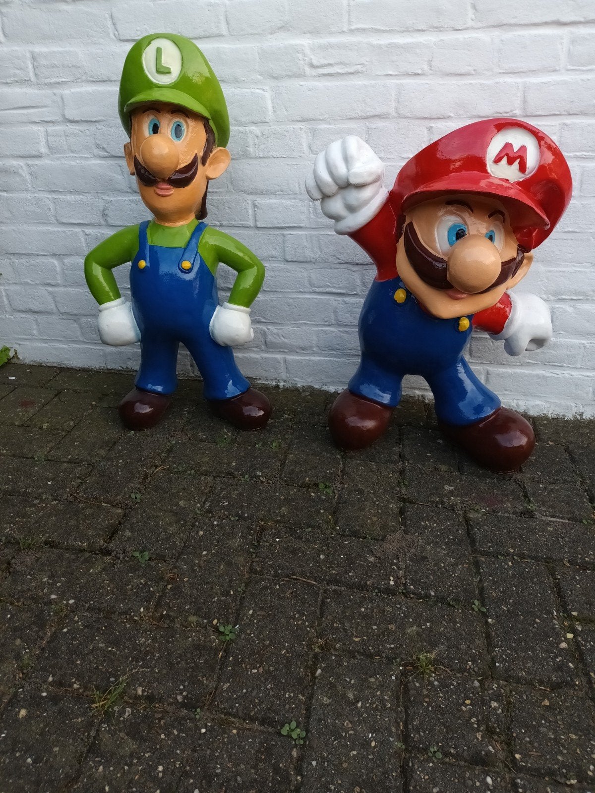 Luigi en/of super Mario nieuw beeld, Ophalen
