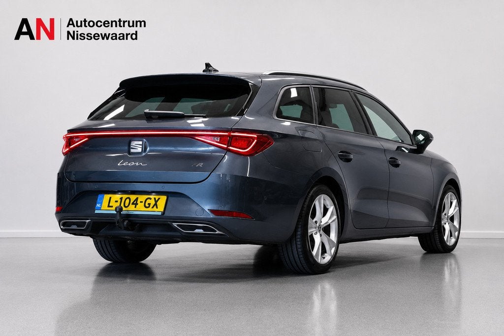 Seat Leon Sportstourer 1.5 eTSI FR Business Intense |Carplay, Auto's, Seat, 4 cilinders, Leon, Leder en Stof, Origineel Nederlands