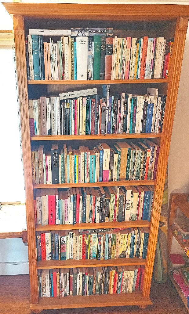 grenen boekenkast, Ophalen, Met plank(en), Gebruikt, 50 tot 100 cm