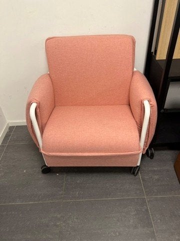 fauteuil roze, Huis en Inrichting, Fauteuils, Ophalen, Minder dan 75 cm, Zo goed als nieuw, Stof