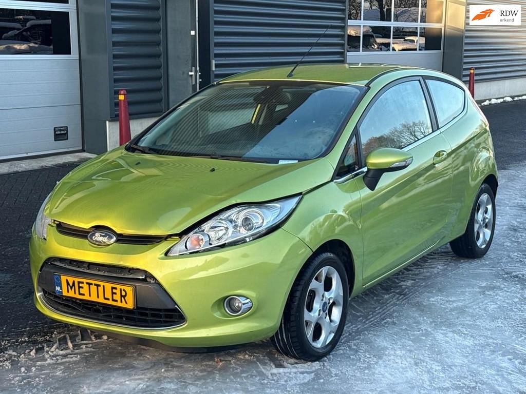Ford Fiesta 1.25 Titanium, airco, trekhaak, cruise control, Auto's, Ford, Voorwielaandrijving, 1242 cc, 82 pk, Origineel Nederlands