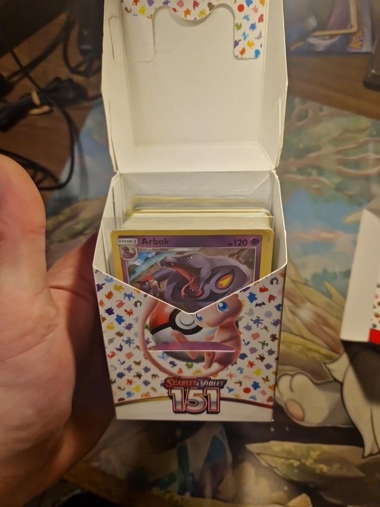 Hidden Fates Bulk Sun and Moon reverse holo commons etc, Ophalen of Verzenden, Zo goed als nieuw, Meerdere kaarten