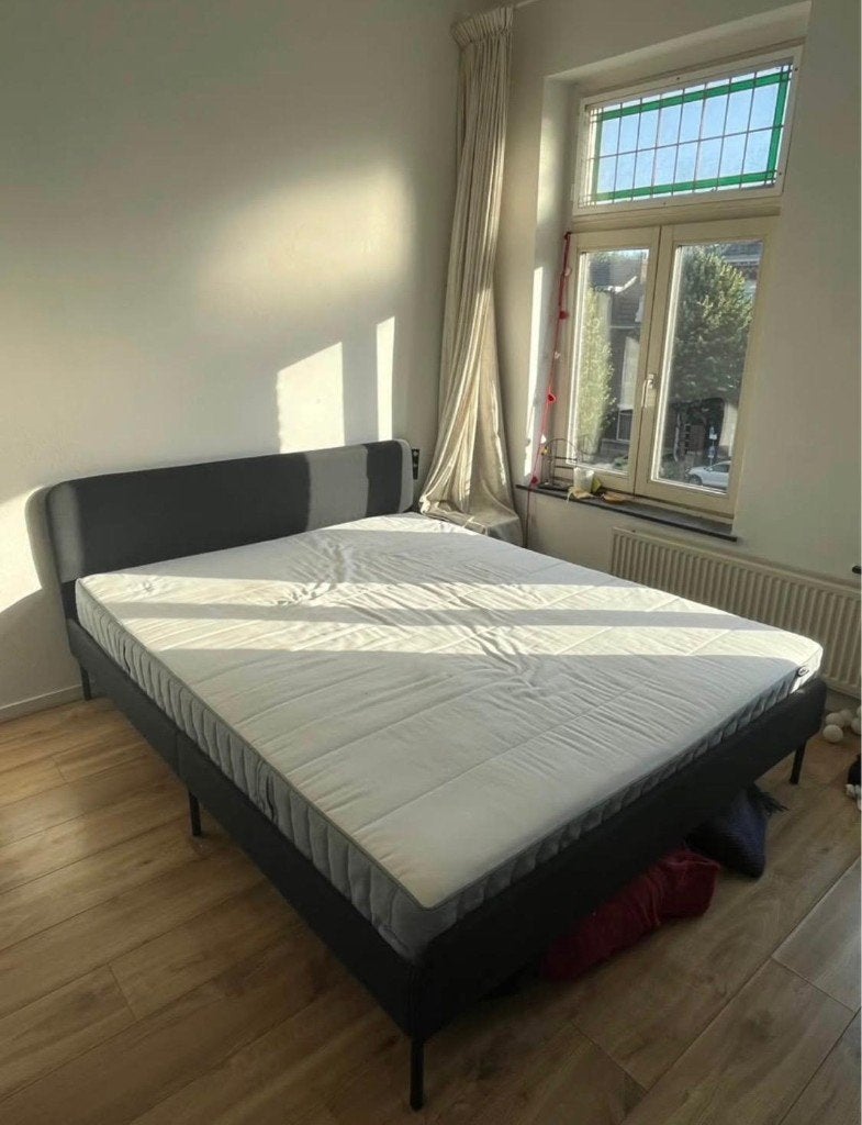 Bed frame + mattress, Ophalen, Overige materialen, Tweepersoons, Zo goed als nieuw