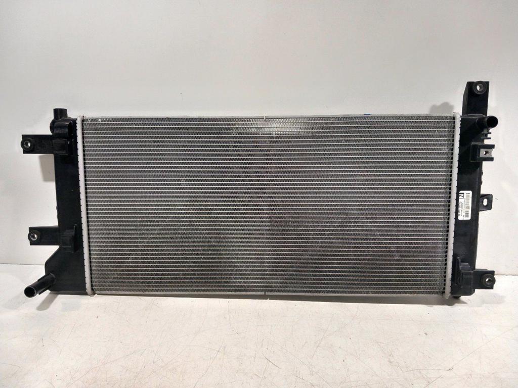Radiateur Nissan Leaf, Auto-onderdelen, Onderdelen@venauto.nl, Van der Ven Autorecycling B.V., Gebruikt, Ettenseweg 76, 4706 PB Roosendaal, The Netherlands