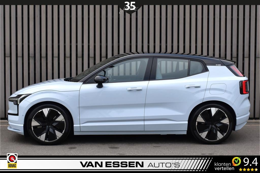 Volvo EX30 Twin Motor Performance Ultra 69 kWh Pano 360-Came, Auto's, Volvo, Automaat, Automatische klimaatregeling, Gebruikt