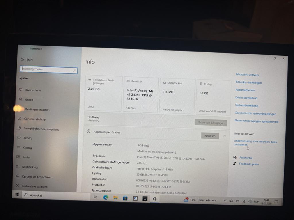 Medion Akoya E2225T Laptop - 2GB RAM, 64GB opslag, Gebruikt, Minder dan 4 GB, Qwerty, Met touchscreen